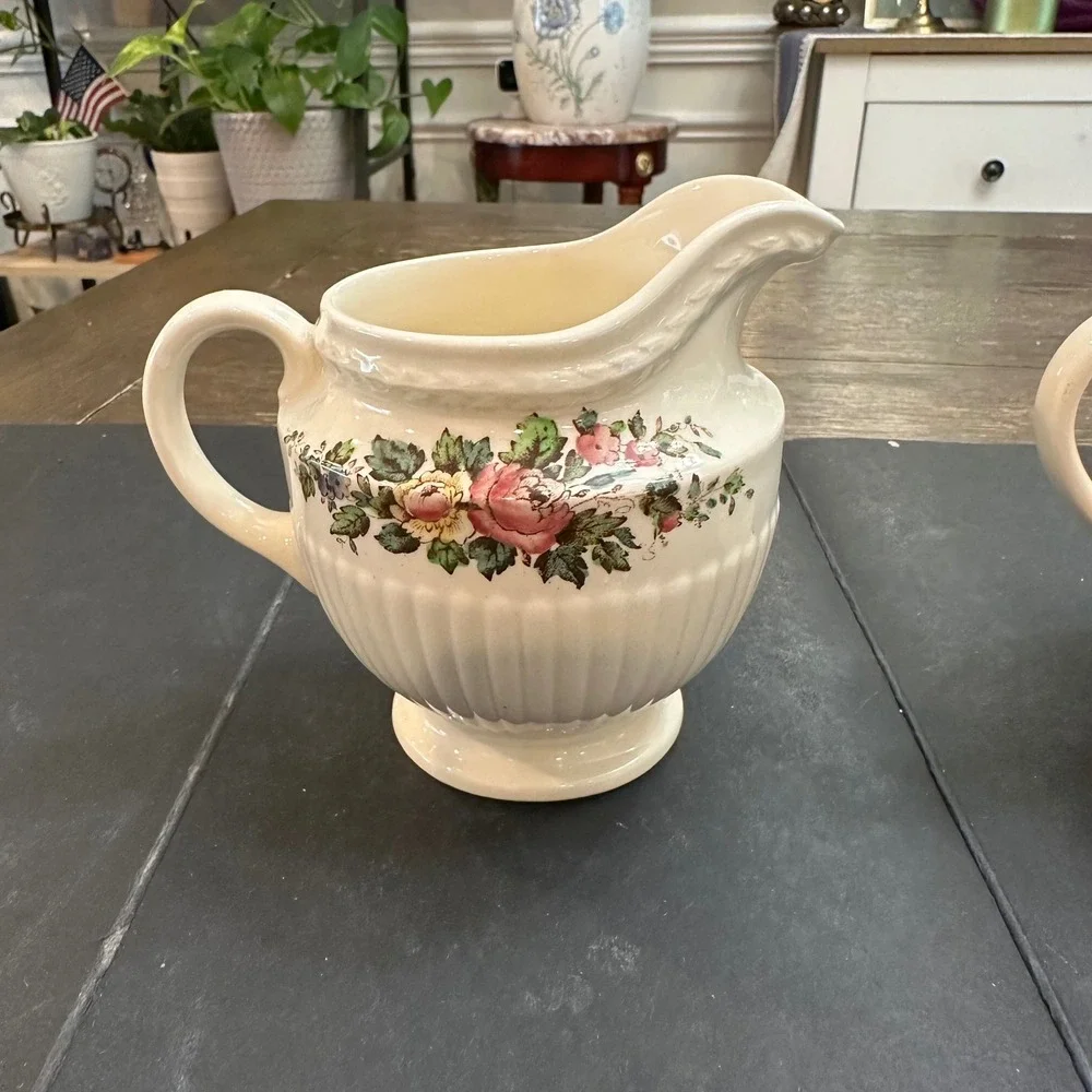 Wedgwood Etruria CONWAY Pattern Sugar Bowl w/ Lid & Creamer Vintage England